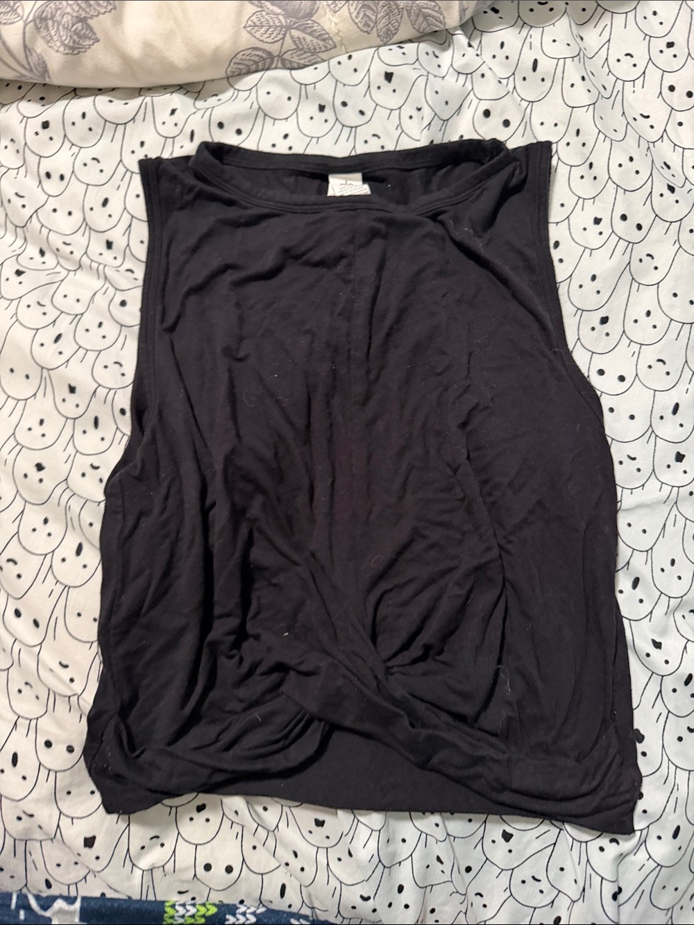 ALO Yoga Black Twist-Front Sleeveless Tank